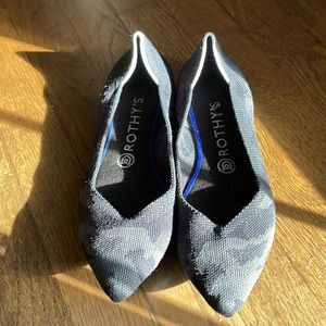 Rothy's The Point Blue Camo size 8